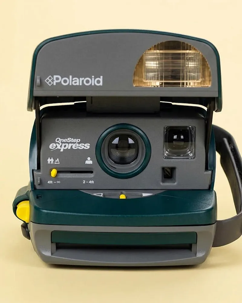 A Polaroid világa ma is él, csak meg kell várni, amíg előhívja magát